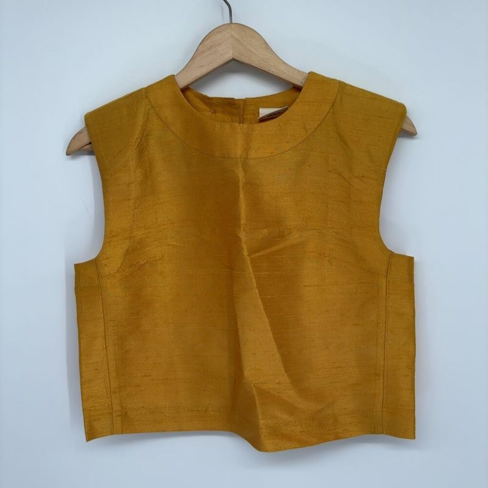 Julia Amory Slim Shell Top Mustard